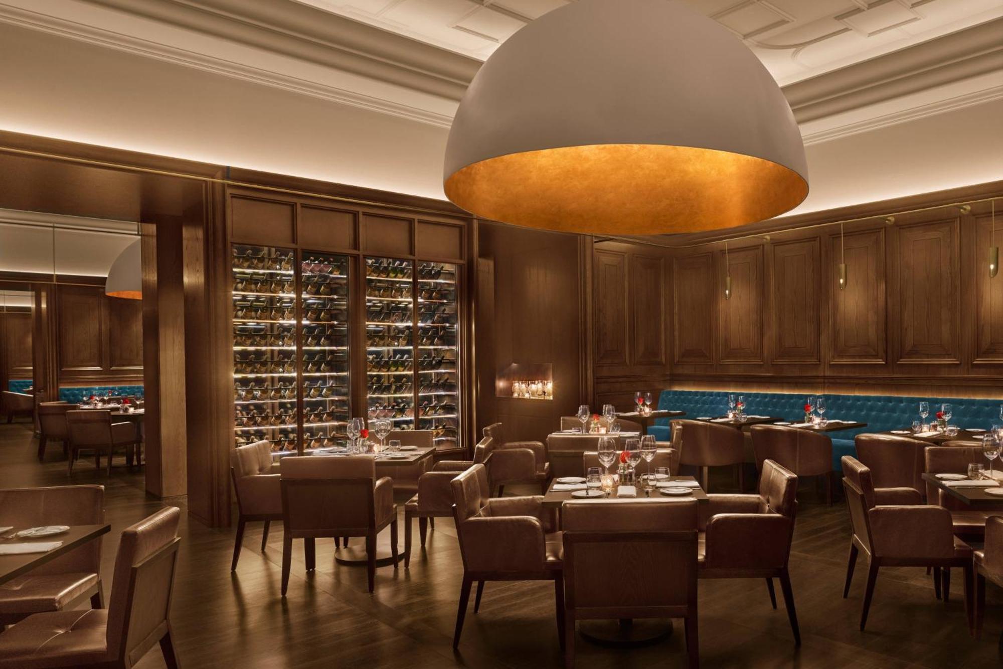 The Abu Dhabi Edition Exterior foto The interior of the restaurant
